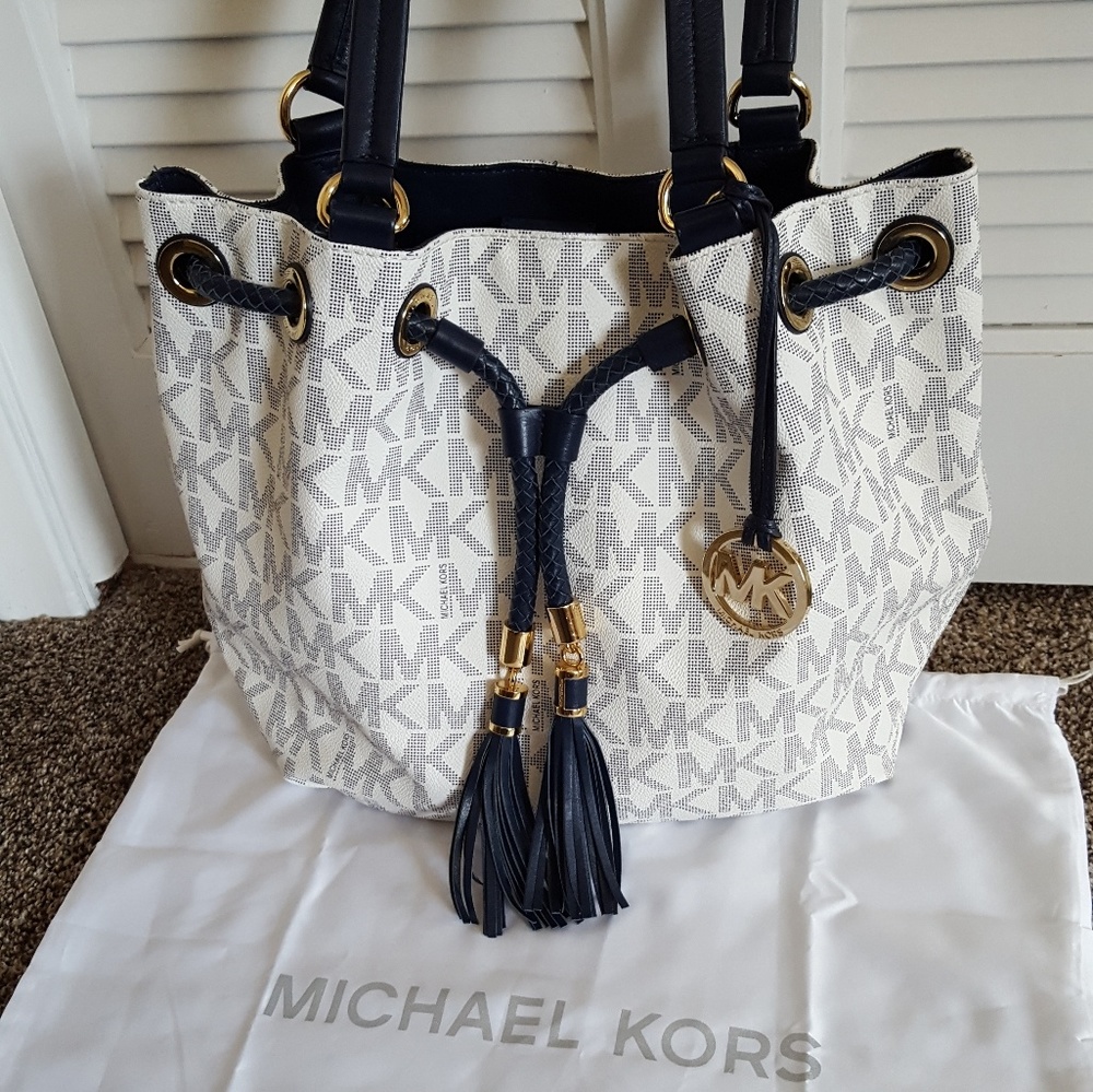 🚫SOLD🚫AUTHENTIC MICHAEL KORS TOTE
